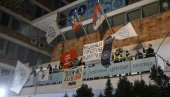 НОВОСТИ СЕ ПРИДРУЖУЈУ ПИСМУ ЈУРОЊУЗА: Позивамо надлежне да омогуће рад РТС-а НОВОСТИ СЕ ПРИДРУЖУЈУ ПИСМУ ЈУРОЊУЗА: Позивамо надлежне да омогуће рад РТС-а
