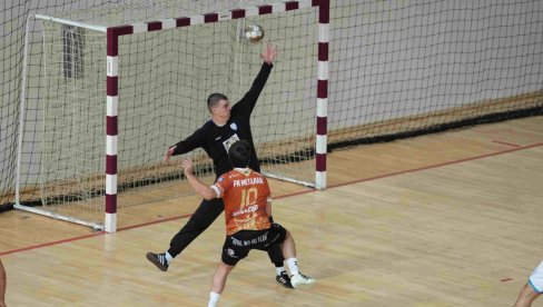 METALAC PRVI PRED PLEJ-OF: Kraljevčki rukometaši upisali 20. prvenstvenu pobedu METALAC PRVI PRED PLEJ-OF: Kraljevčki rukometaši upisali 20. prvenstvenu pobedu