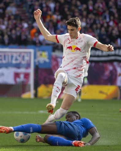 ЈУЧЕ ЈЕ ЛАГАНО ДОШЛО: Ево данашњег Тип сигурица тикета са три реалне квоте