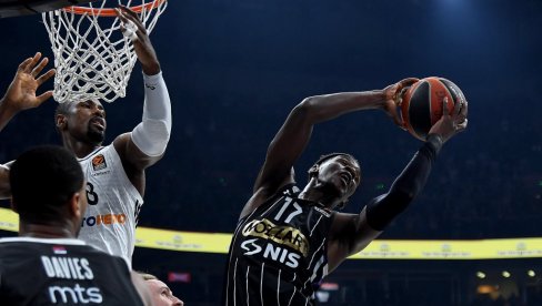 PORAZ ZA KRAJ: Partizan poražen od Reala, crno-beli izgubili triler meč