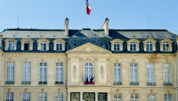 У ТОКУ ХИТАН САСТАНАК У ЈЕЛИСЕЈСКОЈ ПАЛАТИ: Председава Емануел Макрон