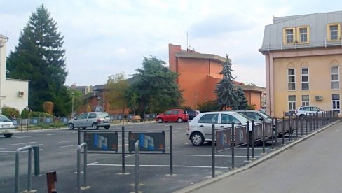 LEPA VEST ZA VOZAČE: Tokom praznika besplatno parkiranje u Velikom Gradištu LEPA VEST ZA VOZAČE: Tokom praznika besplatno parkiranje u Velikom Gradištu