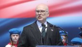 VUČEVIĆ O PRETNJAMA UPUĆENIM VUČIĆU: Svako ko poziva na nasilje, mora odgovarati VUČEVIĆ O PRETNJAMA UPUĆENIM VUČIĆU: Svako ko poziva na nasilje, mora odgovarati