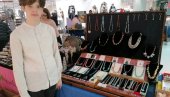 ЈОВАН СТВАРА МАГИЈУ: Петнаестогодишњи Бањалучанин израђује накит ЈОВАН СТВАРА МАГИЈУ: Петнаестогодишњи Бањалучанин израђује накит