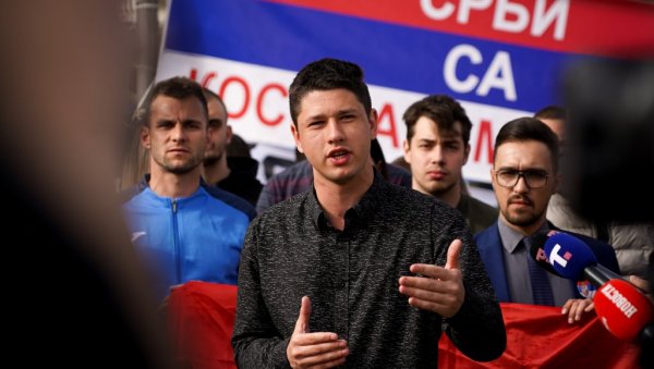 ОЈ МИЛОШЕ, МИЛОШЕ, ГДЕ СТУДЕНТИ ОДОШЕ? Прочитајте песму која је посвећена Милошу Павловићу (ФОТО)