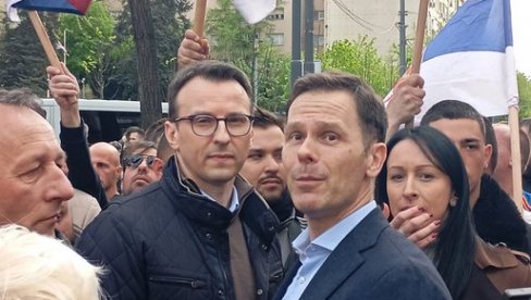 МАЛИ ПОЗИВА ЉУДЕ ДА ДОЂУ НА СВЕНАРОДНИ СКУП: Резултати које смо до сада остварили нису плод случајности, већ тимског рада МАЛИ ПОЗИВА ЉУДЕ ДА ДОЂУ НА СВЕНАРОДНИ СКУП: Резултати које смо до сада остварили нису плод случајности, већ тимског рада