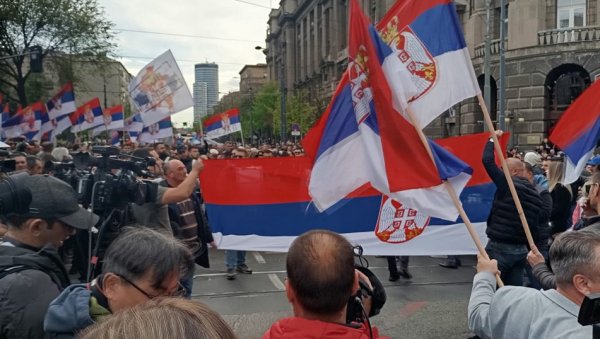 ОВО ЈЕ СЕДАМ ПРЕДЛОГА ЗА ИМЕ НОВОГ ПОКРЕТА: Грађани имају прилику и да допишу свој предлог (ФОТО) ОВО ЈЕ СЕДАМ ПРЕДЛОГА ЗА ИМЕ НОВОГ ПОКРЕТА: Грађани имају прилику и да допишу свој предлог (ФОТО)