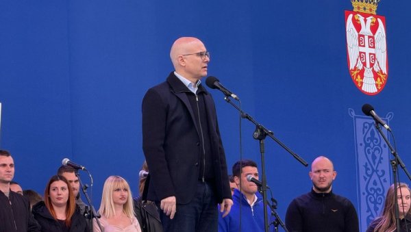 ОН НАС ЈЕ СВЕ САБРАО Вучевић: Да није било Вучића, не би ми сачували државу и народ под налетом обојене револуције ОН НАС ЈЕ СВЕ САБРАО Вучевић: Да није било Вучића, не би ми сачували државу и народ под налетом обојене револуције