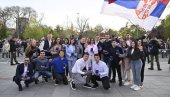 NAŠA LJUBAV PREMA SRBIJI JE NESALOMIVA Vučević uručio zahvalnice studentima koji žele da uče (FOTO)