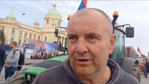 НЕ МОГУ ДА НАС РАЗЛУПАЈУ Пољопривредник из Опова: Дошао са да подржим Председника и Србију (ВИДЕО) НЕ МОГУ ДА НАС РАЗЛУПАЈУ Пољопривредник из Опова: Дошао са да подржим Председника и Србију (ВИДЕО)