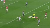 STRAŠNE SCENE U MILANU: Pavlović i Jović gledali kako im se golman bori za život (VIDEO) STRAŠNE SCENE U MILANU: Pavlović i Jović gledali kako im se golman bori za život (VIDEO)