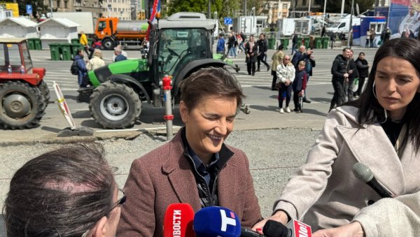 БРНАБИЋ НА СВЕНАРОДНОМ СКУПУ: Покрет нам је насушна потреба, он треба да укључи свакога коме је Србија на првом месту (ВИДЕО) БРНАБИЋ НА СВЕНАРОДНОМ СКУПУ: Покрет нам је насушна потреба, он треба да укључи свакога коме је Србија на првом месту (ВИДЕО)