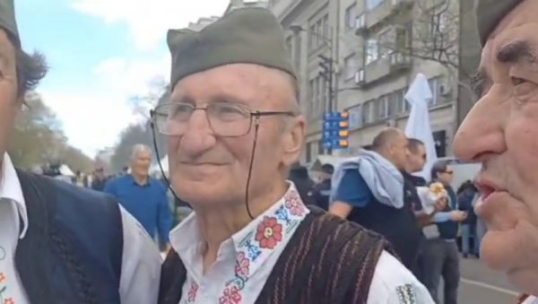 ПОЗДРАВЉАМО АЦУ ВУЧИЋА! За председника песма и из Бајине Баште (ВИДЕО) ПОЗДРАВЉАМО АЦУ ВУЧИЋА! За председника песма и из Бајине Баште (ВИДЕО)
