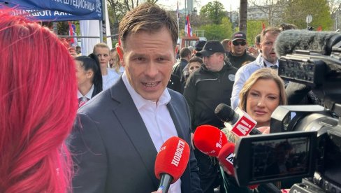 MINISTAR MALI POSETIO ŠTAND POŠTANSKE ŠTEDIONICE NA SVENARODNOM SABORU: Otkrio za Novosti koji štand mu je omiljeni (VIDEO) MINISTAR MALI POSETIO ŠTAND POŠTANSKE ŠTEDIONICE NA SVENARODNOM SABORU: Otkrio za Novosti koji štand mu je omiljeni (VIDEO)