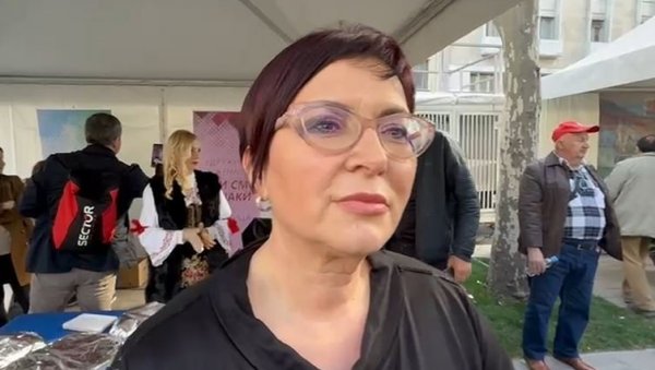УДРУЖЕЊЕ ЖЕНА СВИ СМО ЈЕДНАКИ: Фантастичан скуп за будућност Србије, послали смо поруку председнику Вучићу (ВИДЕО) УДРУЖЕЊЕ ЖЕНА СВИ СМО ЈЕДНАКИ: Фантастичан скуп за будућност Србије, послали смо поруку председнику Вучићу (ВИДЕО)