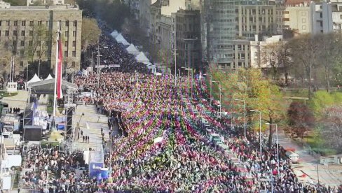 POGLEDAJTE NESTVARAN PRIZOR IZ VAZDUHA: More ljudi u centru Beograda na svenarodnom saboru (FOTO) POGLEDAJTE NESTVARAN PRIZOR IZ VAZDUHA: More ljudi u centru Beograda na svenarodnom saboru (FOTO)