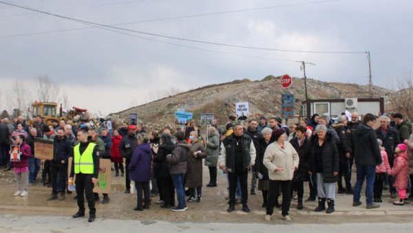 ГОРУЋИ ПРОБЛЕМ УГАСИО - СУД: Привремена мера по тужби грађана који живе у непосредној близини градског сметлишта у Ваљеву ГОРУЋИ ПРОБЛЕМ УГАСИО - СУД: Привремена мера по тужби грађана који живе у непосредној близини градског сметлишта у Ваљеву