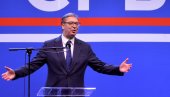 U GLAVI SAMO KORENJE OD KOSE: Najgluplji naslov godine Dojče velea - Vučić organizovao sopstveni miting