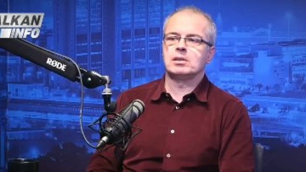 ПРОФЕСОР КОПРИВИЦА: Већина студената је против блокада, зато и не желе блокадери да се спроведе анкета! ПРОФЕСОР КОПРИВИЦА: Већина студената је против блокада, зато и не желе блокадери да се спроведе анкета!