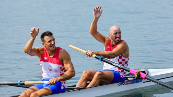 ТОТАЛНИ ХАОС У ЗАГРЕБУ! Срби му умало поломили кичиму, а ево како је Хрват реаговао ТОТАЛНИ ХАОС У ЗАГРЕБУ! Срби му умало поломили кичиму, а ево како је Хрват реаговао