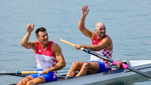 TOTALNI HAOS U ZAGREBU! Srbi mu umalo polomili kičimu, a evo kako je Hrvat reagovao TOTALNI HAOS U ZAGREBU! Srbi mu umalo polomili kičimu, a evo kako je Hrvat reagovao