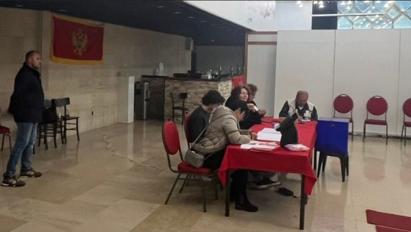 ЛОКАЛНИ ИЗБОРИ У ХЕРЦЕГ НОВОМ: Незнавнично Стеван Катић 12, Новска листа 10 мандата ЛОКАЛНИ ИЗБОРИ У ХЕРЦЕГ НОВОМ: Незнавнично Стеван Катић 12, Новска листа 10 мандата