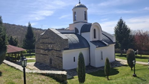 DEČJA GRAJA JE UKRAS PRAZNIKA: Manastir Sveti Stefan kod Vranja je duhovni dom brojnih stanovnika Pčinjskog okruga DEČJA GRAJA JE UKRAS PRAZNIKA: Manastir Sveti Stefan kod Vranja je duhovni dom brojnih stanovnika Pčinjskog okruga