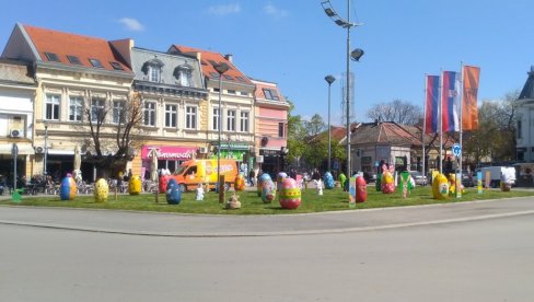 USKRŠNJI DEKOR: Mališani i vaspitačice ukrasili centar Požarevca USKRŠNJI DEKOR: Mališani i vaspitačice ukrasili centar Požarevca