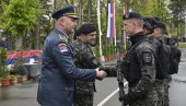 NAJISTAKNUTIJIM POJEDINCIMA URUČENE NAGRADE I POHVALE: Obeležen Dan Odreda vojne policije specijalne namene Kobre u kasarni Vasa Čarapić