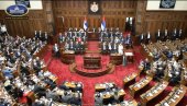 NA DNEVNOM REDU 46 TAČAKA: Počela vanredna sednica Skupštine Srbije (VIDEO)