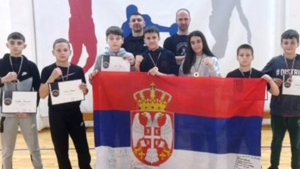 СЕДАМ МЕДАЉА ЗА СЕДАМ ТАКМИЧАРА: Сјајни резултати „Праеториана“ у санда боксу СЕДАМ МЕДАЉА ЗА СЕДАМ ТАКМИЧАРА: Сјајни резултати „Праеториана“ у санда боксу
