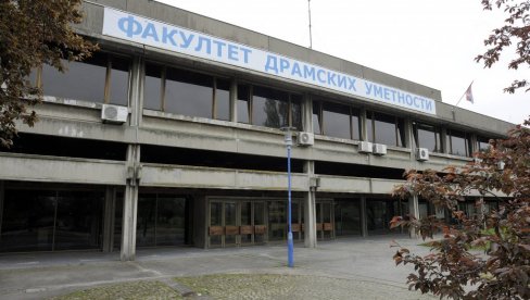 EVO KO VODI PROTESTE NA FDU: Studenti u četvrtoj i petoj deceniji kolovođe radikalnih akcija blokadera, imaju i zdušnu podršku profesora