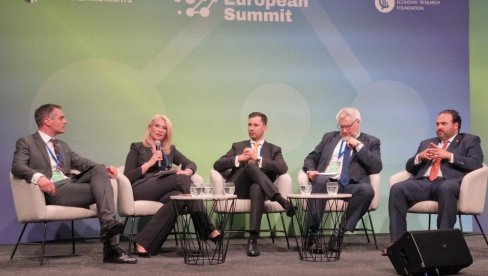 SANDRA BOŽIĆ NA SAMITU CENTRALNE EVROPE: Srbija među najbrže rastućim ekonomijama u Evropi (FOTO) SANDRA BOŽIĆ NA SAMITU CENTRALNE EVROPE: Srbija među najbrže rastućim ekonomijama u Evropi (FOTO)