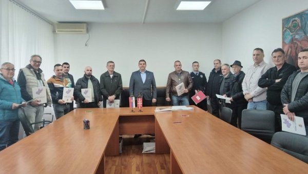 ЕНЕРГЕТСКА САНАЦИЈА ПОРОДИЧНИХ КУЋА И СТАНОВА: У Новој Црњи потписани уговори са 18 мештана ЕНЕРГЕТСКА САНАЦИЈА ПОРОДИЧНИХ КУЋА И СТАНОВА: У Новој Црњи потписани уговори са 18 мештана