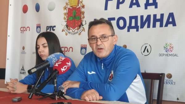ПРЕД ЈАГОДИНКАМА ТЕШКА УТАКМИЦА: Борба за финале Купа рукометашицама Железничара ПРЕД ЈАГОДИНКАМА ТЕШКА УТАКМИЦА: Борба за финале Купа рукометашицама Железничара