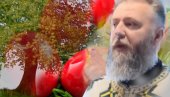 MOĆ ČUVARKUĆE: Zašto se prošlogodišnja zakopava pod drvo? -kako tradicija nalaže MOĆ ČUVARKUĆE: Zašto se prošlogodišnja zakopava pod drvo? -kako tradicija nalaže