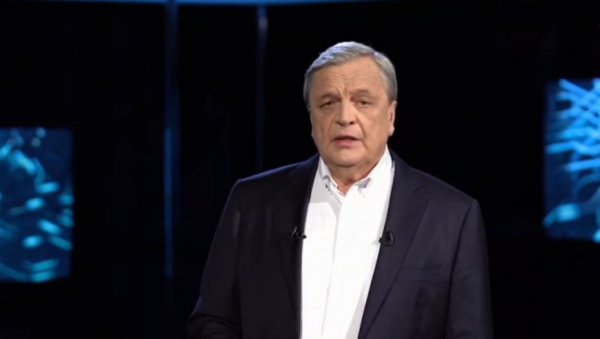 РУСКИ НОВИНАР О НАПАДИМА НА ВУЧИЋА: Три циља удара на Србију (ВИДЕО) РУСКИ НОВИНАР О НАПАДИМА НА ВУЧИЋА: Три циља удара на Србију (ВИДЕО)