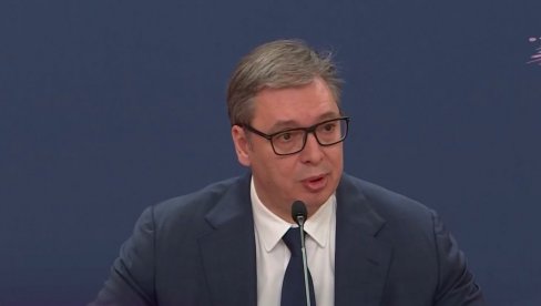 ПРЕДСЕДНИК СРБИЈЕ НА ЛИЦУ МЕСТА: Вучић обилази породице које су остале без домова у пожарима у Топлици и Јабланичком округу