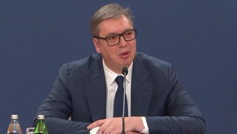 VUČIĆ EFEKTNO ODGOVORIO MARINIKI TEPIĆ: Ja nemam, bre, ljudi, problem sa žlezdama VUČIĆ EFEKTNO ODGOVORIO MARINIKI TEPIĆ: Ja nemam, bre, ljudi, problem sa žlezdama