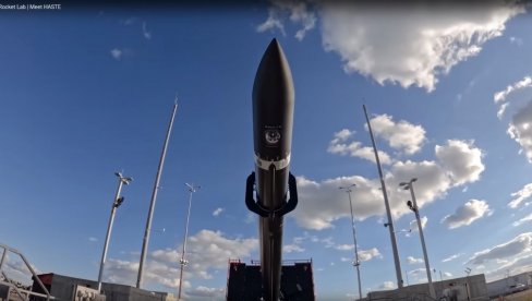 ORUŽJE KOJE LETI BRZINOM ASTEROIDA Na velika vrata: Amerika i Britanija ulaze u hiperzvučnu trku sa Rusijom i Kinom (VIDEO) ORUŽJE KOJE LETI BRZINOM ASTEROIDA Na velika vrata: Amerika i Britanija ulaze u hiperzvučnu trku sa Rusijom i Kinom (VIDEO)