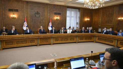 PREDSEDAVAO PREMIJER MACUT: Vlada održala prvu sednicu