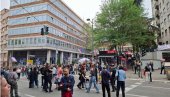 STUDENTI BLOKADERI KAO OMLADINA SDA: Zastava Sandžaka za vreme blokade RTS (FOTO) STUDENTI BLOKADERI KAO OMLADINA SDA: Zastava Sandžaka za vreme blokade RTS (FOTO)