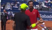 ŽESTOKA RASPRAVA U BARSELONI: Davidovič Fokina i Hačanov imali šta da kažu jedan drugom posle meča (VIDEO)