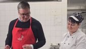DIVIM SE HRABROSTI KOJU POKAZUJU STUDENTI KOJI ŽELE DA UČE Vučić: Zato, za njih bojim jaja i nosim u Ćacilend (VIDEO)