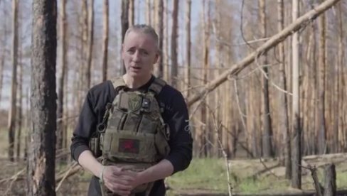 RATNI HUŠKAČ STIGAO IZ SAD: Republikanski kongresmen potpisao granatu pre nego što je ispaljena na Ruse (VIDEO) RATNI HUŠKAČ STIGAO IZ SAD: Republikanski kongresmen potpisao granatu pre nego što je ispaljena na Ruse (VIDEO)