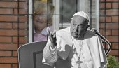 LUDO JU JE VOLEO: Ovo je žena zbog koje se papa Franja zamonašio - hteo da je oženi, a onda je majka umešala prste