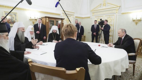 ПУТИН СА ПАТРИЈАРХОМ ПОРФИРИЈЕМ: Очекујем председника Србије 9. маја у Москви ПУТИН СА ПАТРИЈАРХОМ ПОРФИРИЈЕМ: Очекујем председника Србије 9. маја у Москви