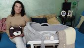 АНЏЕЛКИНЕ ХЕКЛАНЕ КОЛЕВКЕ: Док чека запослење у струци, Параћинка савладала вештину ручног рада