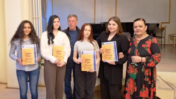 ОПШТИНСКА СМОТРА РЕЦИТАТОРА У ПАРАЋИНУ: „Песниче народа мог“ у организацији Библиотеке „Др Вићентије Ракић“ (ФОТО) ОПШТИНСКА СМОТРА РЕЦИТАТОРА У ПАРАЋИНУ: „Песниче народа мог“ у организацији Библиотеке „Др Вићентије Ракић“ (ФОТО)