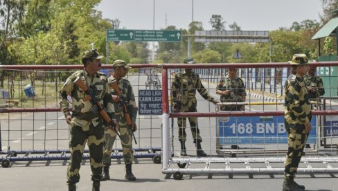 BORBE JAČAJU, ŽRTVE RASTU: Indija i Pakistan razmenjuju vatru posle oštrog odgovora NJu Delhija na teroristički napad